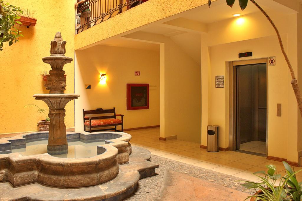 Hotel Casa Real เตฮัวกัน ภายนอก รูปภาพ